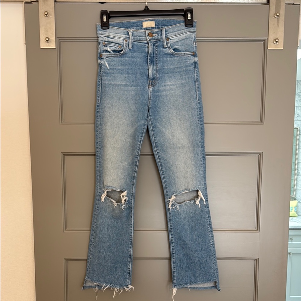 MOTHER Insider Crop Step Fray Distressed Blue Jeans